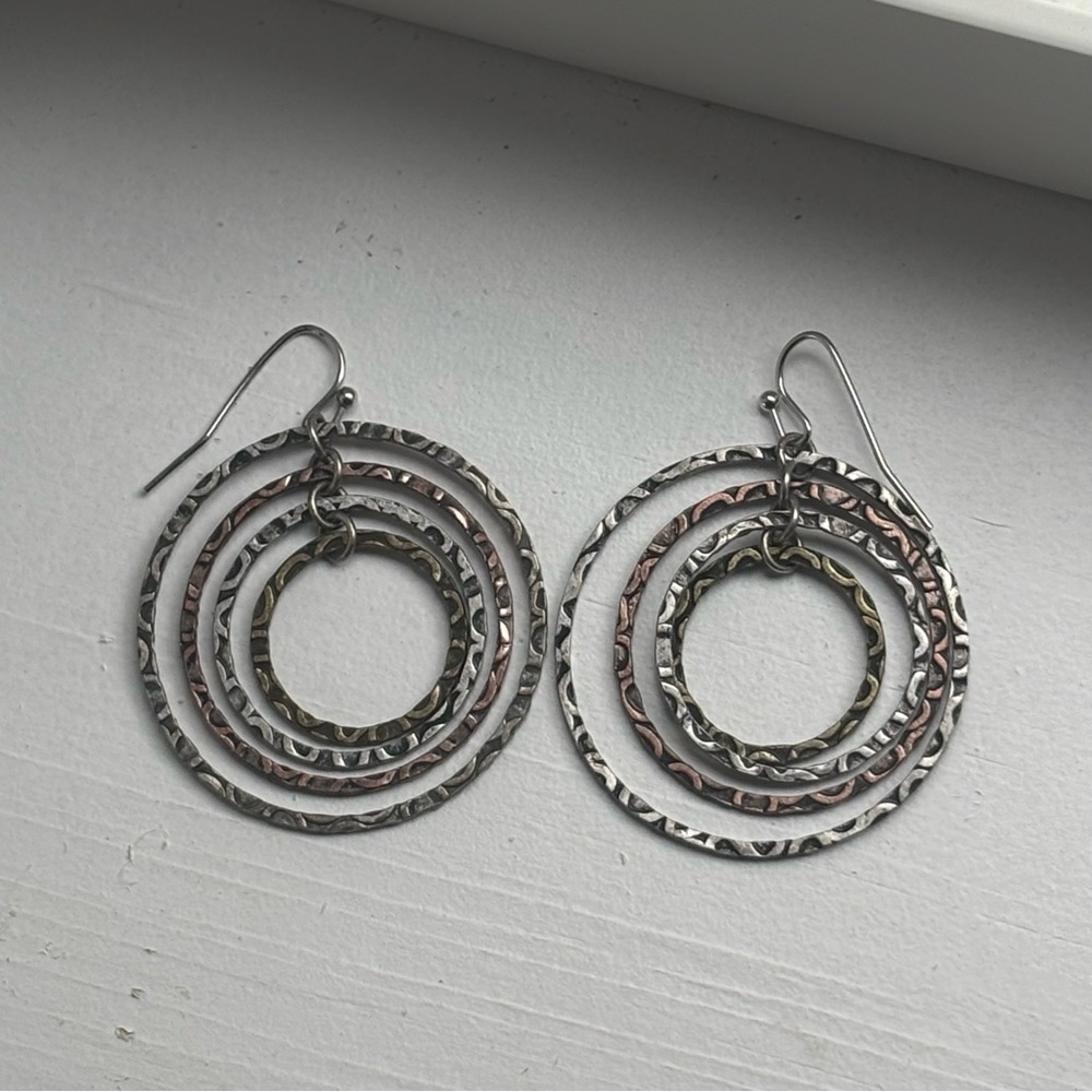 Elegant Multi-Tone Hoop Earrings